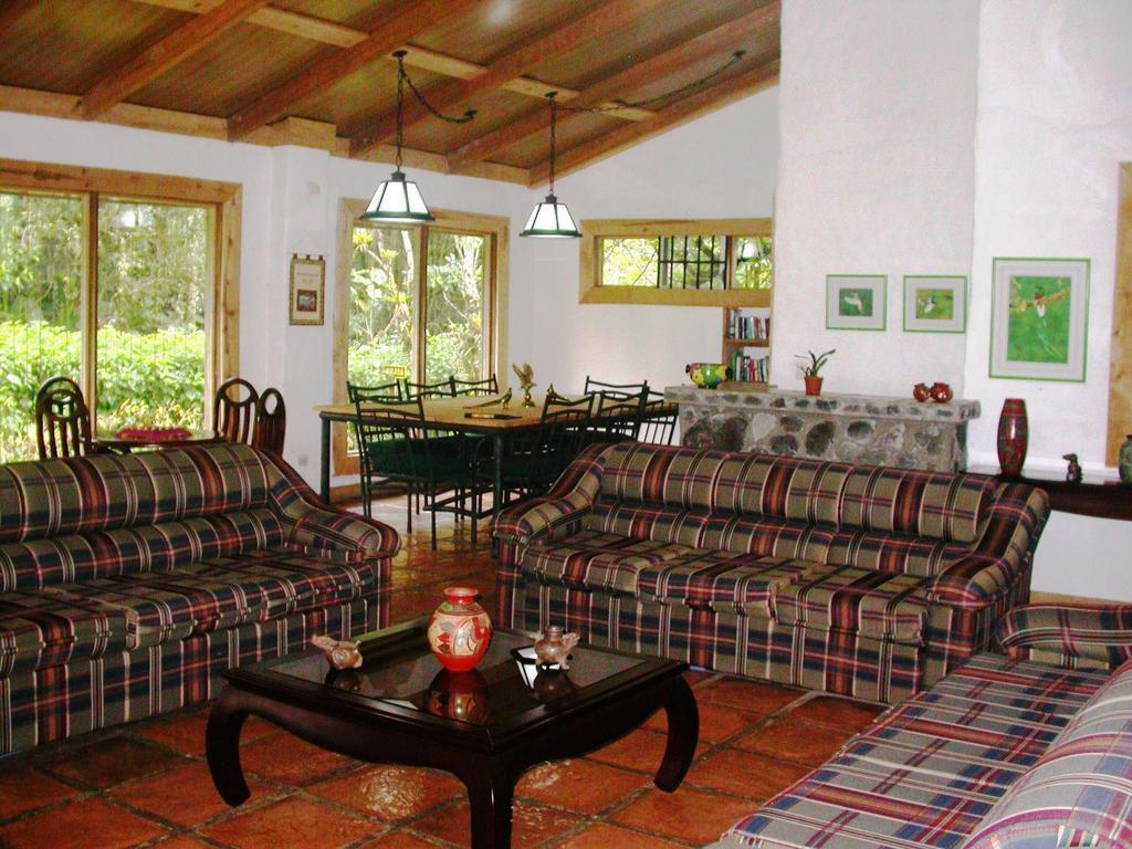 Bosque De Paz Reserva Biologica Toro Amarillo 외부 사진
